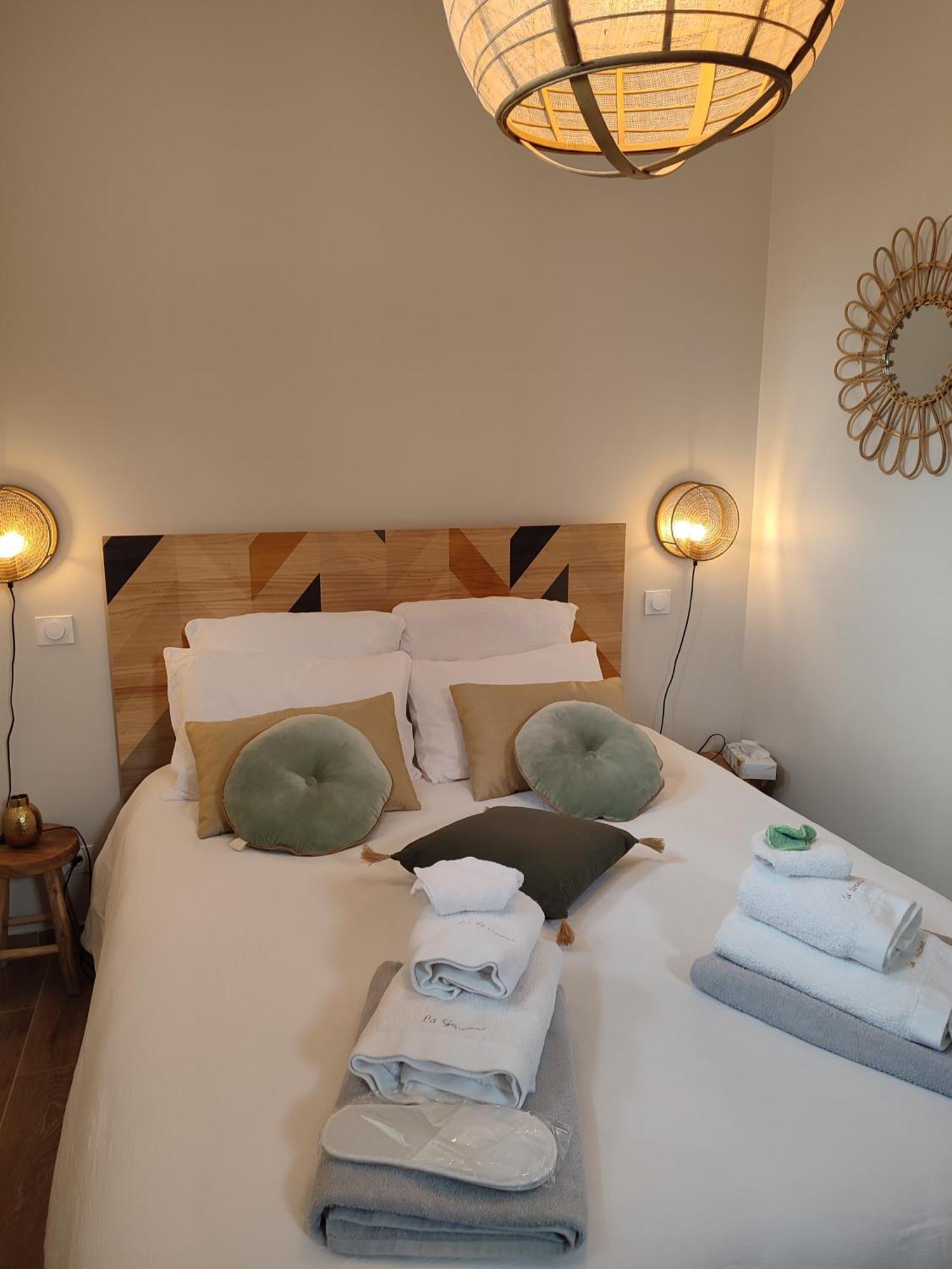 Bed and Breakfast Demeure De La Garenne Montmirail  Экстерьер фото