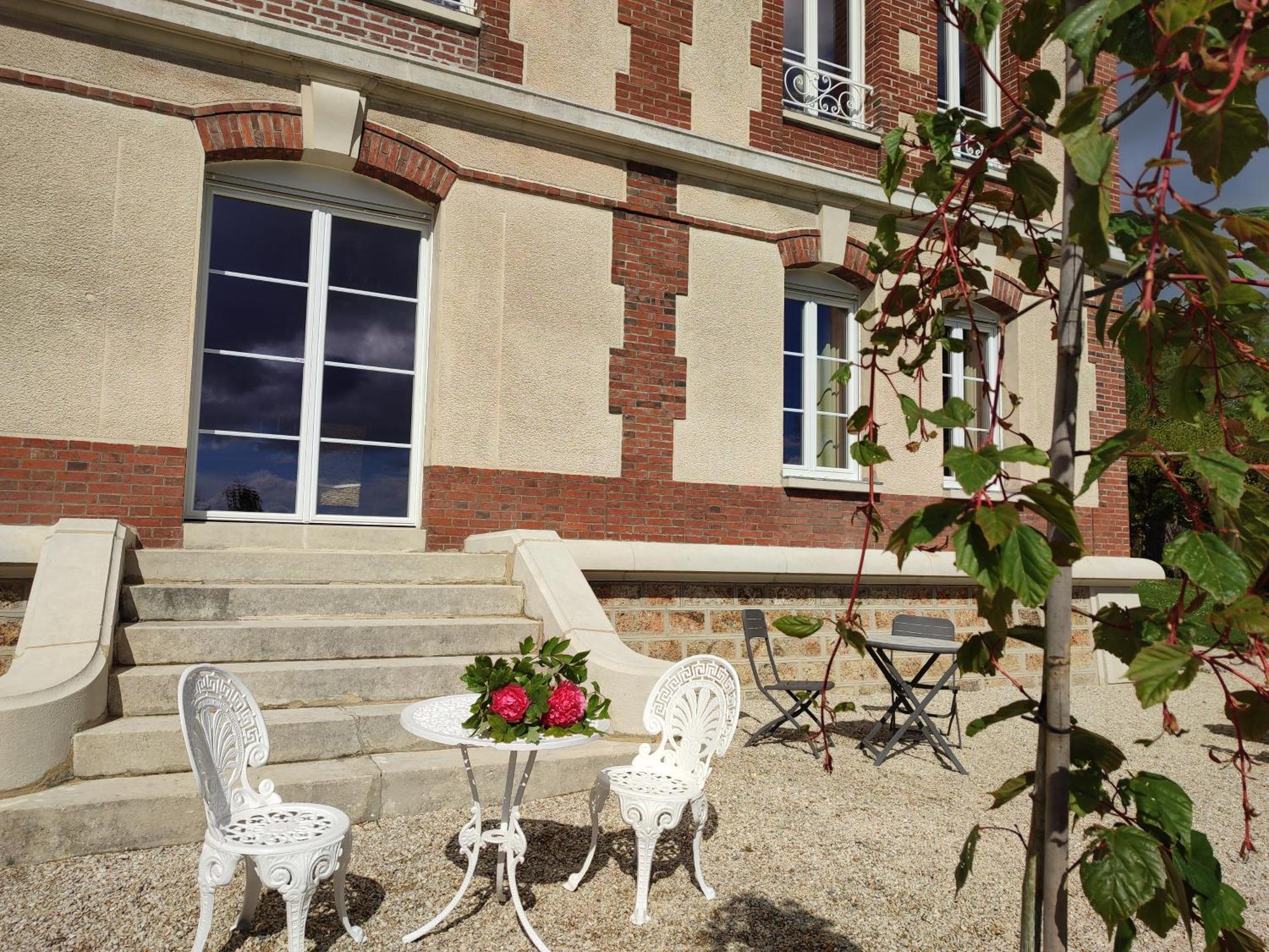 Bed and Breakfast Demeure De La Garenne Montmirail  Экстерьер фото